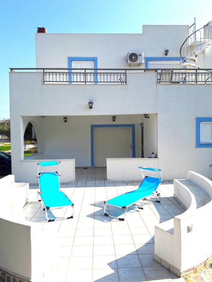 Elafonisos: Two Storey House On The Sea Front Exterior foto